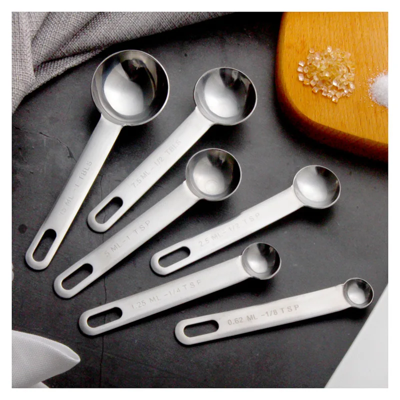 Misurino multiuso in acciaio i - Baking Powder Kitchen recensione e prezzo